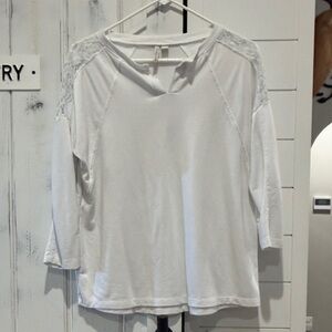 Chic White Lace Accent Women's Long Sleeve Top